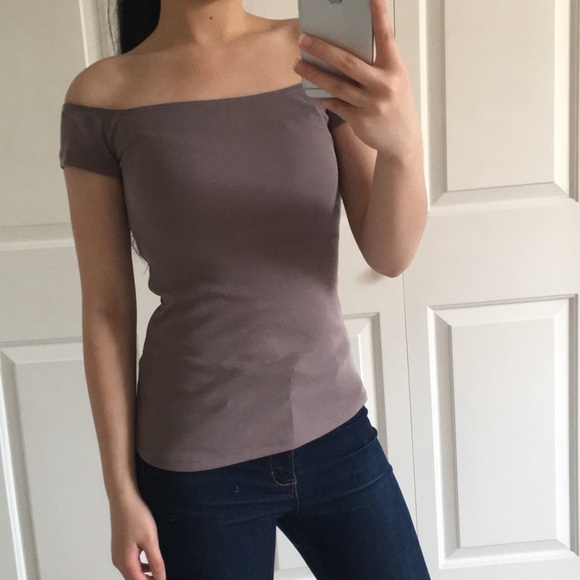 DELANEY - Off The Shoulder Ribbed Top - Picture 4 of 8